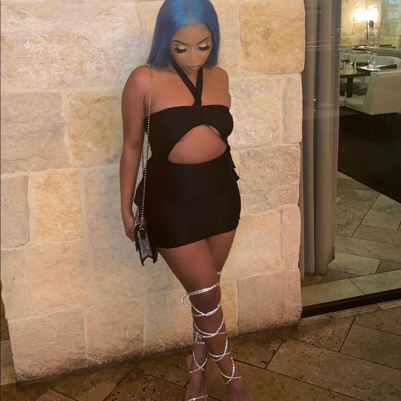 ❤️‍🔥 Super Sexy Halter Mini Dress ❤️‍🔥 - Picture 7 of 7